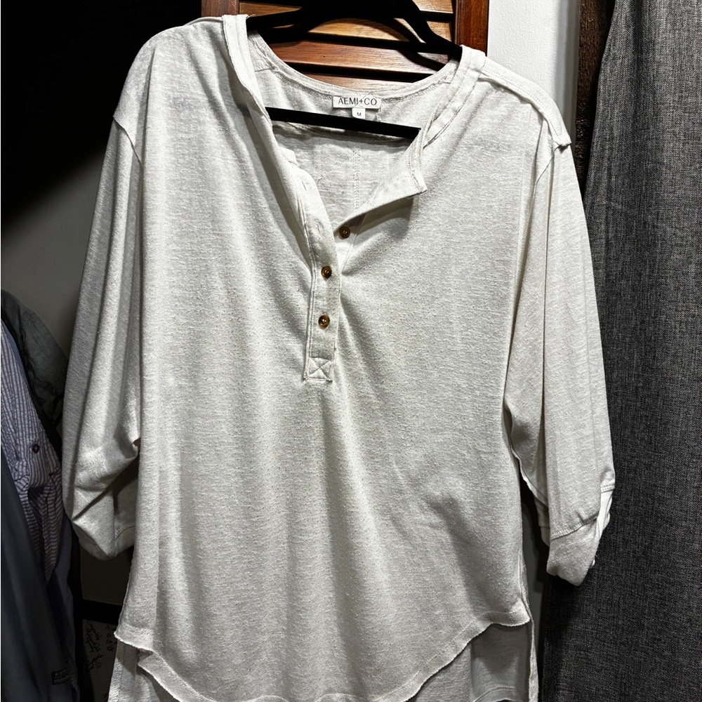 AEMI + CO Women's White Button-Down Shirt